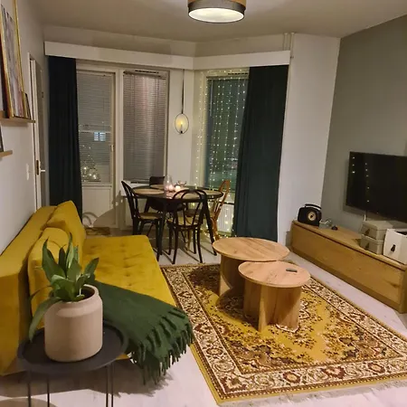 L'aurora Nest In The *